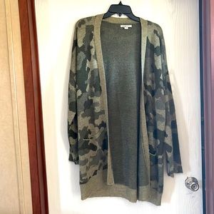 American Eagle Camo Cardigan